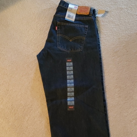 Levis - Picture 2 of 5